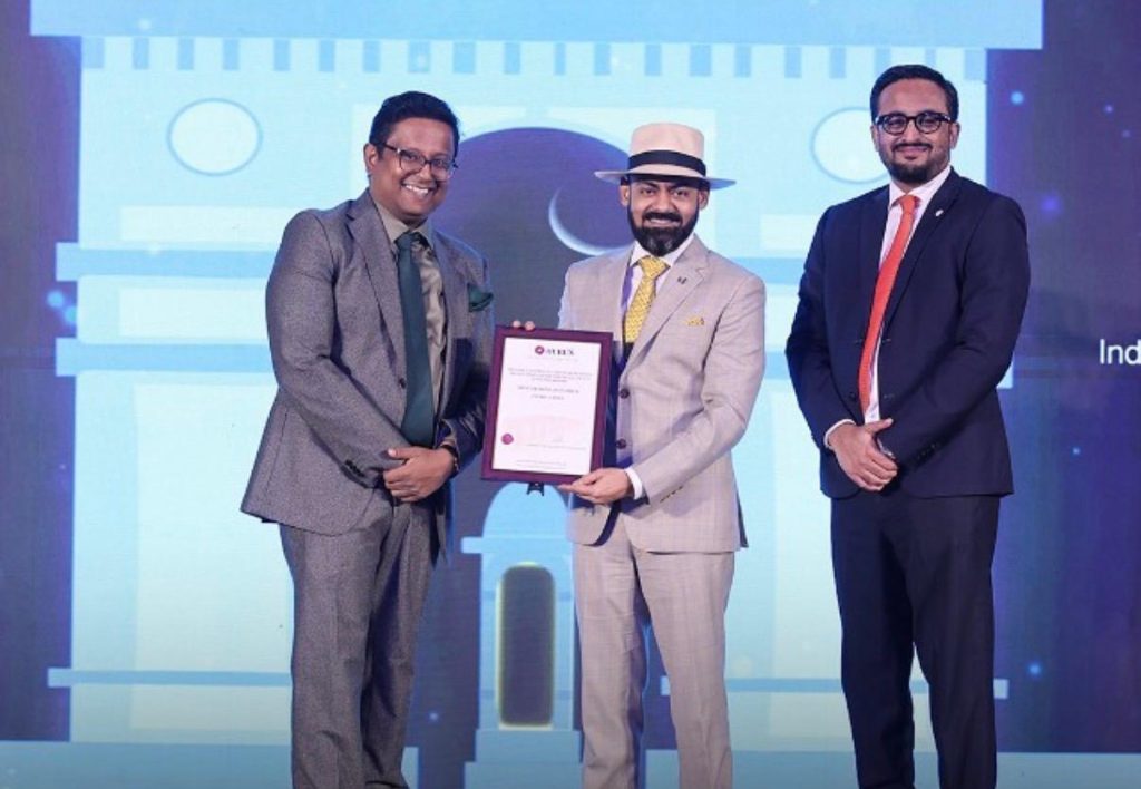 মোস্তাক হোসেন পরিবার ২০২৫ সালের বার্কলেজ প্রাইভেট ক্লায়েন্টস হুরুন ইন্ডিয়া অ্যাওয়ার্ডে সম্মানিত হয়েছে